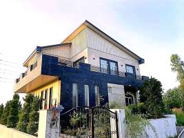 <div class='tp_title'>فروش و معاوضه ویلا استخردار در سرخرود</div><div class='tp_desc'>با سلام
فروش فوری ویلا استخردار در سرخرود...❗️❗️
این ویلا قابل معاوضه با زمین داخل بافت میباشد...❕❕❕
✖️مـــشـــخــصـــات ویــــلا✔️۲۶۰ متر زمین✔️۲۵۰ متر بنا دوبلکس✔️سه خواب ( یک خواب طبقه اول)✔️استخر چهار فصل✔️سیستم سرمایش از کف✔️۵۰ متر تراس✔️حیاط سرسبز ...</div><div class='row_location'><div class='row_title'>آدرس</div><div class='tp_location'>دهکدههای توریستی سرخرود<br />آدرس: مازندران، سرخرود، املاک نفار</div></div><div class='row_contact'><div class='row_title'>اطلاعات تماس</div><div class='tp_contact'>شیما قیصریان</div></div><div style='clear:both'></div><div class='title'>تصاویر</div><div class='images_box'><img src='/components/com_djclassifieds/images/item/1/1233_img_20250507_130734_ths.jpg' width='267' height='200' /><img src='/components/com_djclassifieds/images/item/1/1233_76c9fd85e59ec3ff42b190e80f66bd28_ths.jpg' width='267' height='200' /><img src='/components/com_djclassifieds/images/item/1/1233_c9e7500f0a2202c44413146ccf40496c_ths.jpg' width='267' height='200' /></div><div style='clear:both'></div> فروش و معاوضه ویلا استخردار در سرخرود