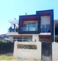 <div class='tp_title'>ویلا ساحلی شیک در سرخرود</div><div class='tp_desc'>با سلام
فروش ویلا ساحلی مدرن و فولامکانات در شهر زیبای سرخرود...❕❕❕
✖️مـــشــخـــصـــات ویــــلا✔️۲۶۰ متر زمین✔️۲۶۸ متر بنا تریبلکس با نما مدرن✔️۳ مستر روم شیک دارای تراس✔️مبله و آماده اقامت✔️استخر چهار فصل و جکوزی دارای تصیفه خانه خودکار و موتورخانه ایتالیایی✔️۱۰۰ متر روفگاردن✔️دارای پایان کار و سند تک برگ شش دانگ
◾️این </div><div class='row_location'><div class='row_title'>آدرس</div><div class='tp_location'>درویش آباد - چاکسر<br />آدرس: مازندران، سرخرود، املاک نفار</div></div><div class='row_contact'><div class='row_title'>اطلاعات تماس</div><div class='tp_contact'>شیما قیصریان</div></div><div style='clear:both'></div><div class='title'>تصاویر</div><div class='images_box'><img src='/components/com_djclassifieds/images/item/1/1235_img_20250511_125457_ths.jpg' width='190' height='200' /><img src='/components/com_djclassifieds/images/item/1/1235_img_20250511_125428_ths.jpg' width='267' height='200' /><img src='/components/com_djclassifieds/images/item/1/1235_img_20250511_125356_ths.jpg' width='150' height='200' /></div><div style='clear:both'></div> ویلا ساحلی شیک در سرخرود