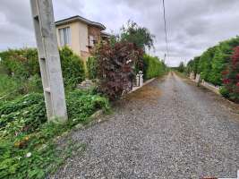 <div class='tp_title'>فروش زمین در لوکیشن توریست نشین ، سرخرود</div><div class='tp_desc'>با سلام
با معرفی یک قواره زمین خوش قیمت واقع در لوکیشن توریست نشین و مناسب ساخت ویلا در سرخرود ، همراه شما هستم...❕❕❕
✖️مــشـــخـــصــات ویــــلا✔️۲۰۰متر ✔️۱۵ متر بر✔️داخل بافت✔️کاربری مسکونی✔️سند تک برگ
◾️این زمین ارزنده در یک کوچه کاملا توریست نشی...</div><div class='row_location'><div class='row_title'>آدرس</div><div class='tp_location'>دهکدههای توریستی سرخرود<br />آدرس: مازندران، سرخرود، املاک نفار</div></div><div class='row_contact'><div class='row_title'>اطلاعات تماس</div><div class='tp_contact'>شیما قیصریان</div></div><div style='clear:both'></div><div class='title'>تصاویر</div><div class='images_box'><img src='/components/com_djclassifieds/images/item/1/1245_img_20250524_161443_ths.jpg' width='267' height='200' /><img src='/components/com_djclassifieds/images/item/1/1245_img_20250524_161455_ths.jpg' width='267' height='200' /><img src='/components/com_djclassifieds/images/item/1/1245_img_20250524_161427_ths.jpg' width='267' height='200' /></div><div style='clear:both'></div> فروش زمین در لوکیشن توریست نشین ، سرخرود