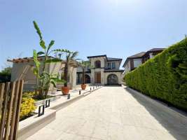 <div class='tp_title'>ویلا مبله شهرکی و ساحلی در نوشهر</div><div class='tp_desc'>با سلام
با معرفی یک ویلا جذاب ساحلی ، در نوشهر زیبا ، همراه شما هستم...❗️❗️❗️
✖️مــشــخــصــات ویــــلا✔️۵۰۰ متر زمین✔️۴۰۰ متر بنا دوبلکس✔️پنج خواب✔️فول فرنیش✔️تراس بزرگ✔️حیاط سازی چشم نواز✔️دارای آلاچیق و استخر روباز
◾️این ویلای شیک در یک شهرک ساحلی زی...</div><div class='row_location'><div class='row_title'>آدرس</div><div class='tp_location'>نوشهر<br />آدرس: مازندران، سرخرود، املاک نفار</div></div><div class='row_contact'><div class='row_title'>اطلاعات تماس</div><div class='tp_contact'>شیما قیصریان</div></div><div style='clear:both'></div><div class='title'>تصاویر</div><div class='images_box'><img src='/components/com_djclassifieds/images/item/1/1259_img_20250612_103033_ths.jpg' width='267' height='200' /><img src='/components/com_djclassifieds/images/item/1/1259_img_20250612_103112_ths.jpg' width='267' height='200' /><img src='/components/com_djclassifieds/images/item/1/1259_img_20250612_103140_ths.jpg' width='267' height='200' /></div><div style='clear:both'></div> ویلا مبله شهرکی و ساحلی در نوشهر