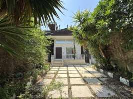 <div class='tp_title'>ویلا شهرکی در آویدر نوشهر </div><div class='tp_desc'>سلام
امیدوارم حالتون خوب باشه
با معرفی یه ویلای شهرکی در آویدر نوشهر در خدمتتون هستم .
مشخصات ویلا :
متراژ بنا 280 متر مربع
مساحت بنا 220 مترمربع
3 خواب
پکیج و رادیاتور ، کابینت ، هود و گاز رومیزی و سینک و شیرآلات نصب
این ویلا در منطقه برند و توریستی سد آویدر نوشهر واقع شده است .
آویدر یکی از مناطق محبوب و معروف شمال کشور میباش...</div><div class='row_location'><div class='row_title'>آدرس</div><div class='tp_location'>نوشهر<br />آدرس: مازندران، سرخرود، املاک نفار</div></div><div class='row_contact'><div class='row_title'>اطلاعات تماس</div><div class='tp_contact'>شیما قیصریان</div></div><div style='clear:both'></div><div class='title'>تصاویر</div><div class='images_box'><img src='/components/com_djclassifieds/images/item/1/1286_img_2307-scaled_ths.jpeg' width='267' height='200' /><img src='/components/com_djclassifieds/images/item/1/1286_img_2294-scaled_ths.jpeg' width='267' height='200' /><img src='/components/com_djclassifieds/images/item/1/1286_img_2295-scaled_ths.jpeg' width='267' height='200' /></div><div style='clear:both'></div> ویلا شهرکی در آویدر نوشهر