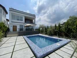 <div class='tp_title'>ویلا استخردار شهرکی در لتینگان نوشهر</div><div class='tp_desc'>سلام
امیدوارم روزگار بر وفق مرادتون باشه
با معرفی یه ویلا استخردار شهرکی در لتینگان نوشهر با شما هستم .
مشخصات ویلا :
400 متر زمین
400 متر بنا
3 خواب بزرگ
پکیج ، رادیاتور ، کابینت ، هود ، گاز رومیزی ، شیرآلات ، ماشین لباسشویی ، یخچال نصب
میز نهار خوری ، مبلمان ، تلویزیون
استخر
آتشگاه
پرگولا
روف گاردن
◾️این </div><div class='row_location'><div class='row_title'>آدرس</div><div class='tp_location'>نوشهر<br />آدرس: مازندران، سرخرود، املاک نفار</div></div><div class='row_contact'><div class='row_title'>اطلاعات تماس</div><div class='tp_contact'>شیما قیصریان</div></div><div style='clear:both'></div><div class='title'>تصاویر</div><div class='images_box'><img src='/components/com_djclassifieds/images/item/1/1292_nefaar27940-1_ths.jpeg' width='267' height='200' /><img src='/components/com_djclassifieds/images/item/1/1292_nefaar27940-2_ths.jpeg' width='267' height='200' /><img src='/components/com_djclassifieds/images/item/1/1292_nefaar27940-7_ths.jpeg' width='267' height='200' /></div><div style='clear:both'></div> ویلا استخردار شهرکی در لتینگان نوشهر