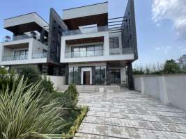 <div class='tp_title'>ویلا مدرن شهرکی در بندپی نوشهر</div><div class='tp_desc'>سلام
امیدوارم حالتون خوب باشه
با معرفی یه ویلا مدرن شهرکی در بندپی نوشهر همراهتون هستم .
مشخصات ویلا :
320 متر زمین
450 متر بنا مدرن
4 خواب ( مستر و کلوزت )
کابینت ، هود ، گاز رومیزی ، سینک ، شیرآلات ، کمد دیواری ، توالت فرنگی نصب
اطــلــــاعـــــات تــکـــمـــیـــلی :
- بندپی یکی از زیباترین دهکدههای توریستی منطقه نوشهر میباشد ، این منطقه برند در فاصله ۷ کیلومتری از شهرستان نوشهر واقع شده است به ...</div><div class='row_location'><div class='row_title'>آدرس</div><div class='tp_location'>نوشهر<br />آدرس: مازندران، سرخرود، املاک نفار</div></div><div class='row_contact'><div class='row_title'>اطلاعات تماس</div><div class='tp_contact'>شیما قیصریان</div></div><div style='clear:both'></div><div class='title'>تصاویر</div><div class='images_box'><img src='/components/com_djclassifieds/images/item/1/1301_img_3580-scaled_ths.jpeg' width='267' height='200' /><img src='/components/com_djclassifieds/images/item/1/1301_img_3581-scaled_ths.jpeg' width='267' height='200' /><img src='/components/com_djclassifieds/images/item/1/1301_img_3583-scaled_ths.jpeg' width='267' height='200' /></div><div style='clear:both'></div> ویلا مدرن شهرکی در بندپی نوشهر