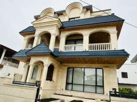 <div class='tp_title'>ویلا کلاسیک مجلل در چلندر نوشهر</div><div class='tp_desc'>سلام
وقتتون بخیر
امیدوارم حالتون خوب باشه
امروز با معرفی یه ویلا کلاسیک مجلل در چلندر نوشهر با شما هستم .
مشخصات ویلا :
۲۶۰ متر زمین
۴۰۰ متر بنا تریپلکس کلاسیک و مجلل
۴ خواب مستر
آسانسور داخلی
آشپزخانه فول فرنیش
مبله کامل
◾️این ویلا کلاسیک مجلل در منطقه برند و توریستی چلندر نوشهر واقع شده است .
◾️چلندر یکی از مناطق محبوب و معروف شمال کشور میباشد ، دلیل محبوبیت این منطقه نیز ...</div><div class='row_location'><div class='row_title'>آدرس</div><div class='tp_location'>نوشهر<br />آدرس: مازندران، سرخرود، املاک نفار</div></div><div class='row_contact'><div class='row_title'>اطلاعات تماس</div><div class='tp_contact'>شیما قیصریان</div></div><div style='clear:both'></div><div class='title'>تصاویر</div><div class='images_box'><img src='/components/com_djclassifieds/images/item/1/1310_img_9141-scaled_ths.jpeg' width='267' height='200' /><img src='/components/com_djclassifieds/images/item/1/1310_img_9152_ths.jpeg' width='150' height='200' /><img src='/components/com_djclassifieds/images/item/1/1310_img_9151_ths.jpeg' width='150' height='200' /></div><div style='clear:both'></div> ویلا کلاسیک مجلل در چلندر نوشهر