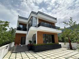 <div class='tp_title'>ویلا مدرن شهرکی در انارور نوشهر </div><div class='tp_desc'>سلام
وقتتون بخیر
امیدوارم حالتون خوب باشه
با معرفی یه ویلا مدرن شهرکی در انارور نوشهر همراهتون هستم .
مشخصات ویلا :
۲۷۵ متر زمین
۳۰۰ متر بنا دوبلکس مدرن
۳ خواب
دارای کیج ، رادیاتور ، کمد دیواری ، کابینت ، هود ، گاز ، سینک ، شیرآلات
روف گاردن با چشم انداز دلربا کوه و جنگل
...</div><div class='row_location'><div class='row_title'>آدرس</div><div class='tp_location'>نوشهر<br />آدرس: مازندران، سرخرود، املاک نفار</div></div><div class='row_contact'><div class='row_title'>اطلاعات تماس</div><div class='tp_contact'>شیما قیصریان</div></div><div style='clear:both'></div><div class='title'>تصاویر</div><div class='images_box'><img src='/components/com_djclassifieds/images/item/1/1323_img_1825-scaled_ths.jpeg' width='267' height='200' /><img src='/components/com_djclassifieds/images/item/1/1323_img_1828-scaled_ths.jpeg' width='267' height='200' /><img src='/components/com_djclassifieds/images/item/1/1323_img_1826-scaled_ths.jpeg' width='267' height='200' /></div><div style='clear:both'></div> ویلا مدرن شهرکی در انارور نوشهر